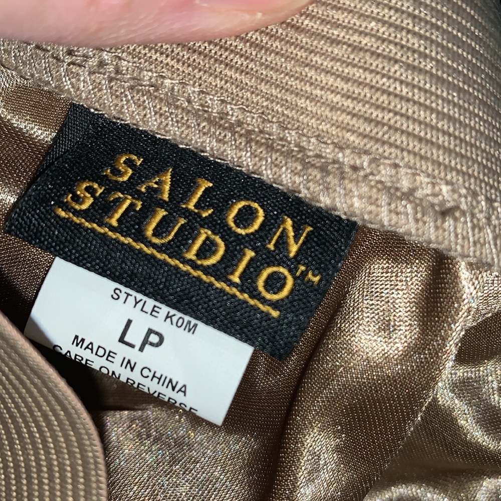 EUC Salon Studio large petite gold plisse skirt - Picture 4 of 6